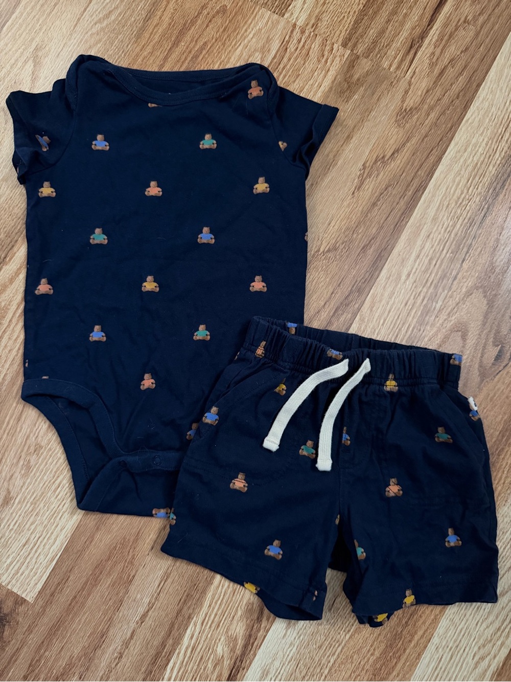 GAP Matching Set with Tiny Multi-Color Bears 🐻